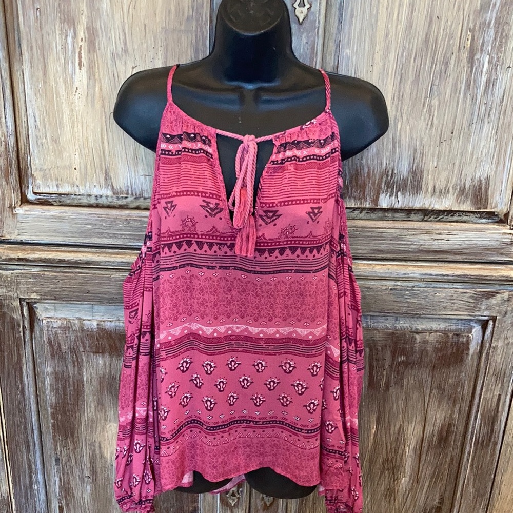Rusty Women’s Zenith cold shoulder Top size Large